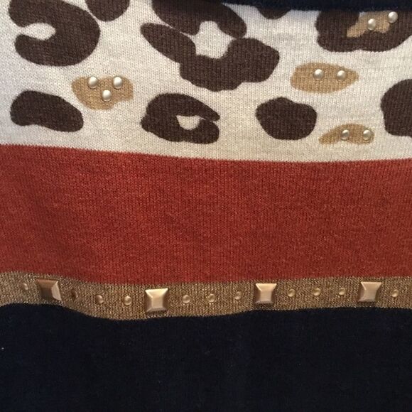 SALE NWOT Alfred Dunner Brand Women’s XL Navy & Animal Print Top - Picture 4 of 7